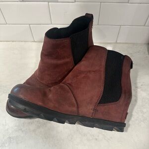 Women’s Sorel Burgundy Wine colored Joan Boots - HTF size 11